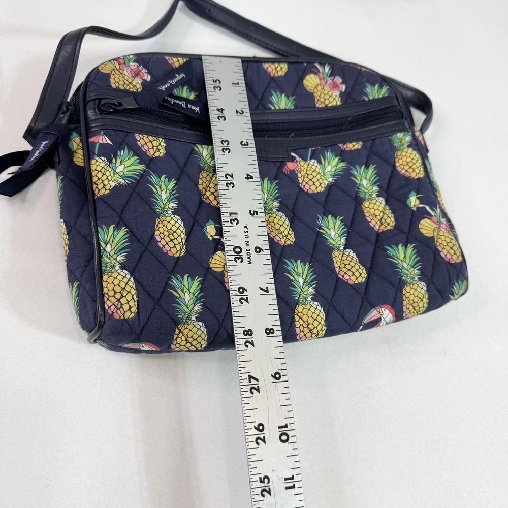 Vera Bradley Crossbody Bag Womens Navy Quilted Pineapple‎ Print Zip Pockets - Picture 4 of 11